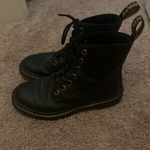 Dr. Marten Boots